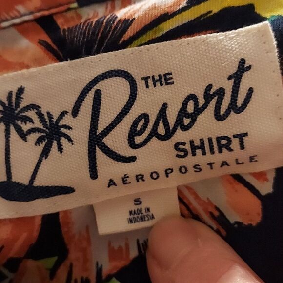 Aeropostale The Resort Shirt NWOT - Picture 3 of 5